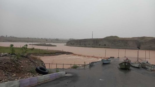 مردم از نزدیک شدن به رودخانه های دز و کارون اجتناب کنند