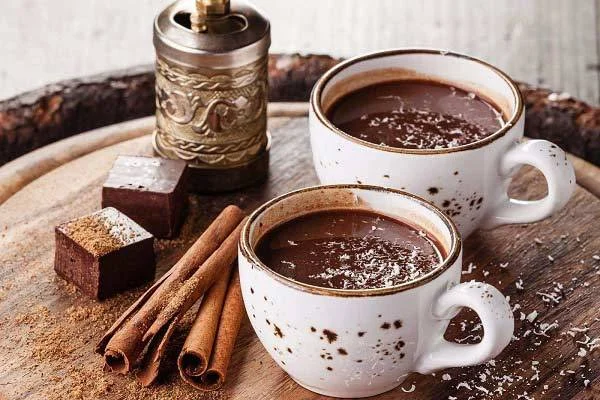 شکلات داغ یا تخته ای؟ بهترین نوع شکلات برای هر موقعیت